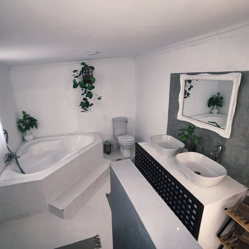 Second Bedroom En-suite